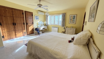 Resa estates ibiza for sale te koop villa huis zwembad san jose bedroom 3.jpeg